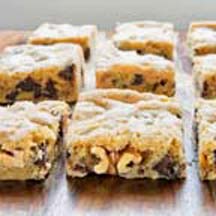 Walnut Blondies