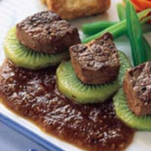 Beef Steak with Apple and Kiwi Sauce