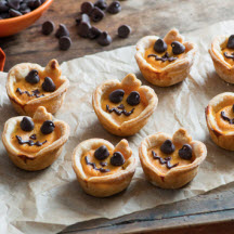 Mini Pumpkin Pie Jack-O-Lanterns