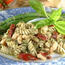 Pasta with Pesto and Beans