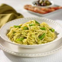 Thin Spaghetti with Pesto and Green Beans