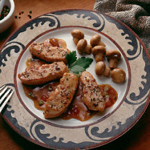 Peppered Turkey Medallions with Chutney Sauce