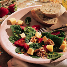 Spinach and Strawberry Salad with Gouda Cheese