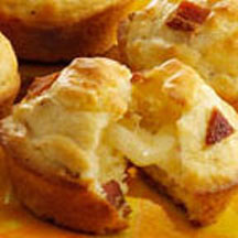 Tunnel of Cheese Muffins with Bacon