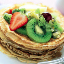 Fresh Fruit Crêpes with Kiwifruit Sauce